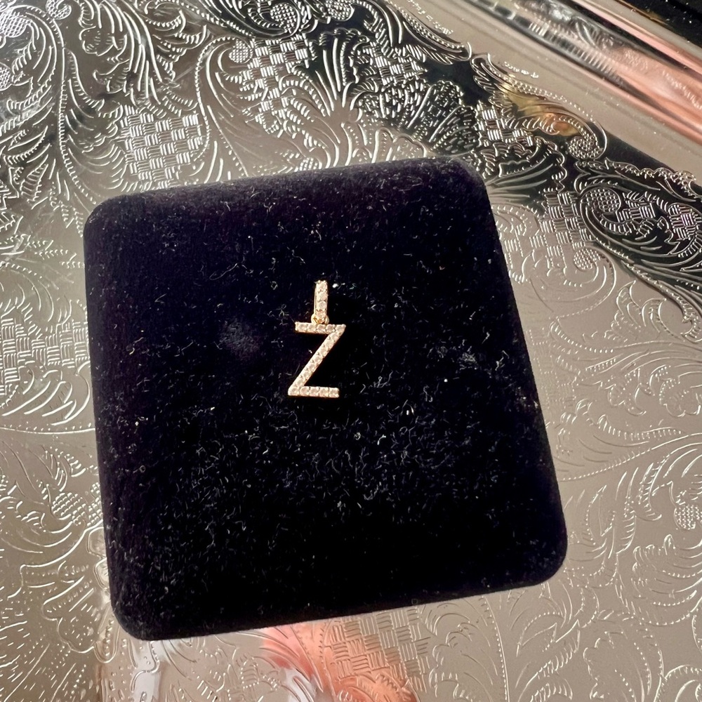 14k yellow Gold Initial Z charm Pendant